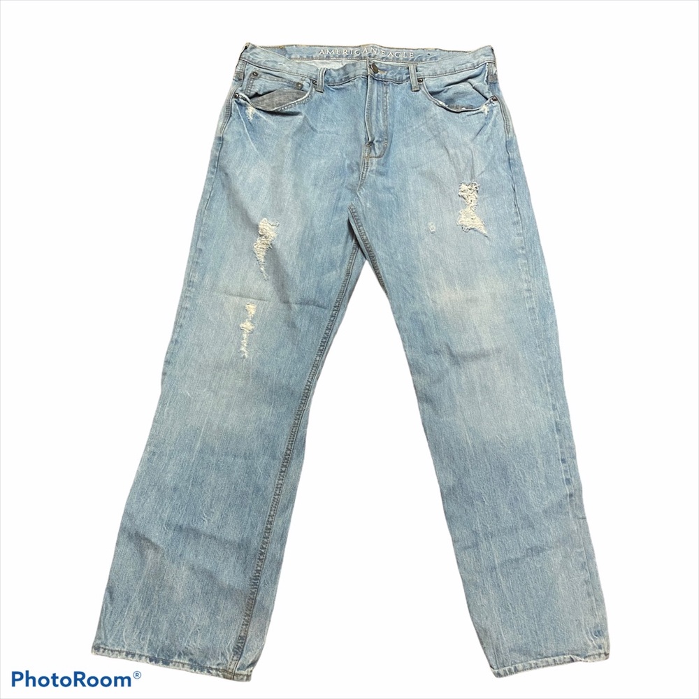 Men’s distressed American Eagle light jeans